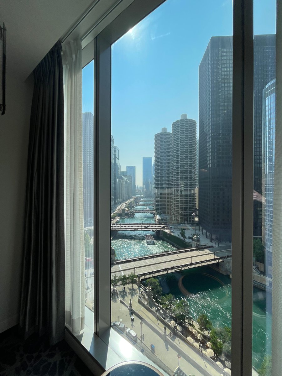 Offering up some of the best hotel views in the city. londonhousechicago.com