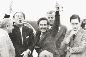 Nicoo__sc's tweet photo. Descanse en Paz compañero Abal Medina. Gracias por dejarnos en sus últimos suspiros una obra necesaria para reconstruir la historia de nuestro movimiento. Un abrazo peronista y mucha fuerza para el compañero @juanabalmedina y toda su familia 🫂 https://t.co/JK7Dfl2BRf