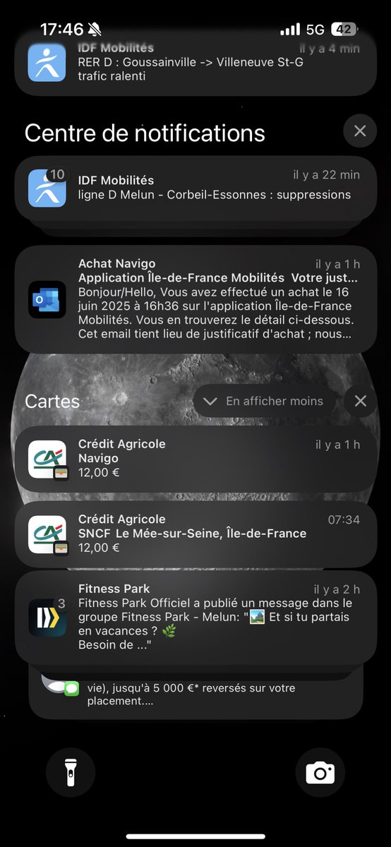 west_yass's tweet photo. @RERD_SNCF Merci Fanny, malheureusement lors de la demande de facture j’ai cliqué sur non le seul reçu bancaire est sur mon téléphone notification Apay 💀 https://t.co/U4czvyGlMc