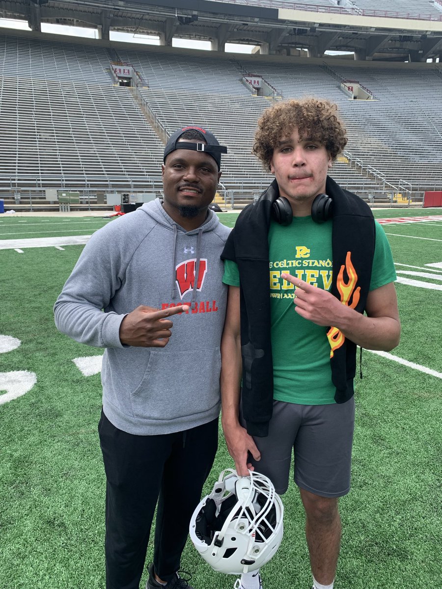 CStubbsII's tweet image. Thank @CoachReid_ for the great feedback during camp and convo yesterday! Enjoyed the work and look forward to getting better and learning more about @BadgerFootball