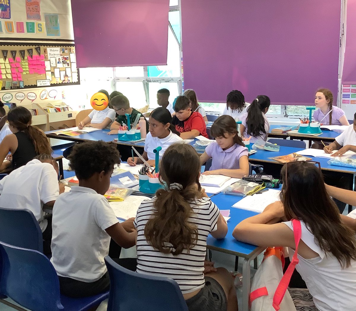 Lovely visit today from our Spanish partner school from Madrid. They joined us for a tour, took part in some classes, and stayed for lunch! We hope you enjoy the rest of your stay in London. 😎😊