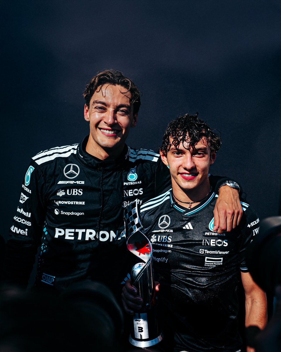 GeorgeRussell63's tweet photo. Champagne showers 🇨🇦✌️ https://t.co/eYNgaNQ7Od