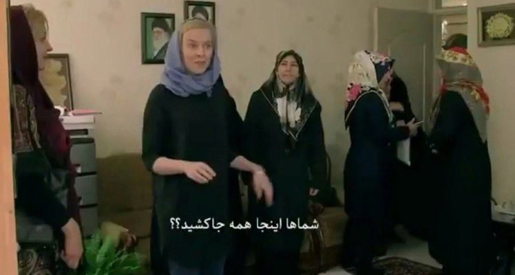 VikingInRasht's tweet photo. موشک هنگام ورود به صدا و سیما: https://t.co/87VFZDyKED