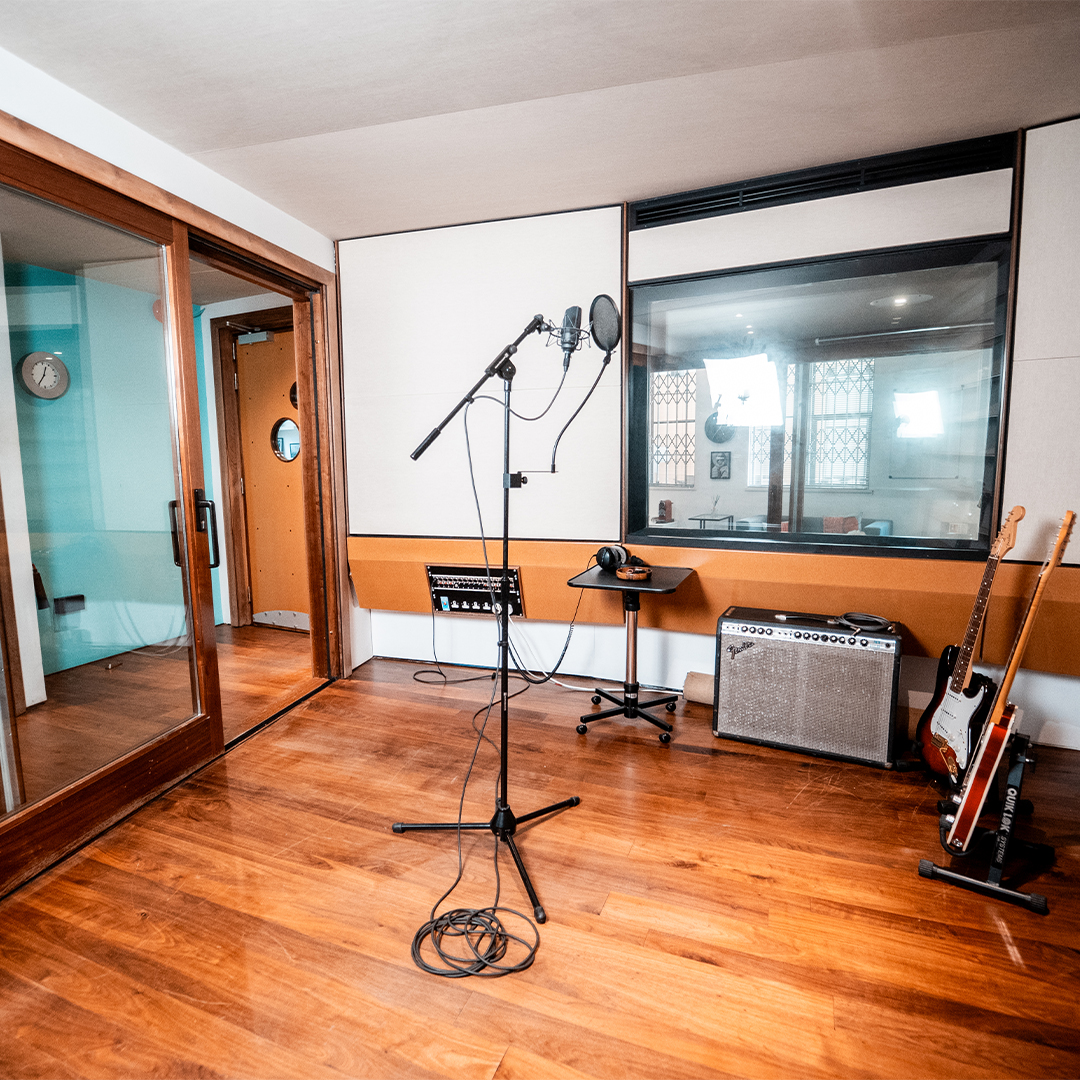 milocostudios's tweet photo. Long Term Let Available: Plato Studios, Fulham, West London – from £3,500 + VAT PCM

 For more info and to arrange a viewing, email bookings@miloco.co.uk https://t.co/gb3wmEd7Ov