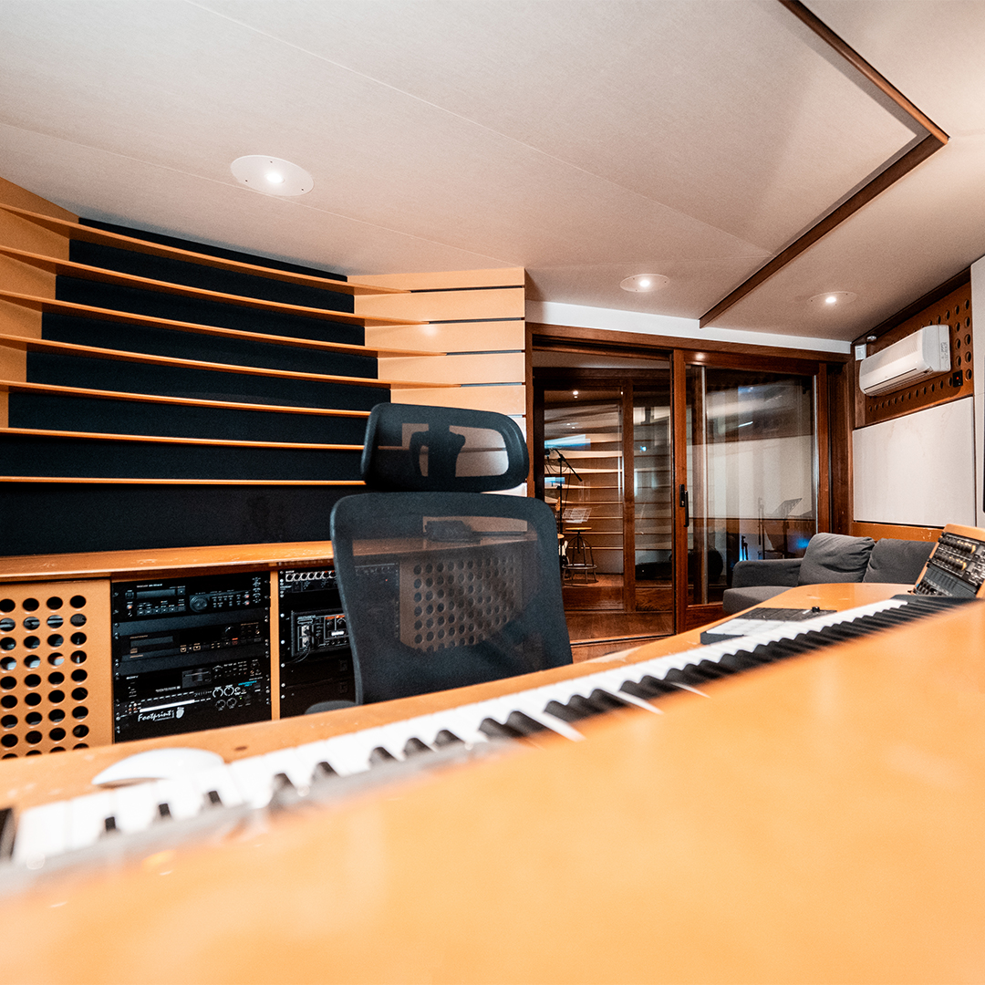 milocostudios's tweet photo. Long Term Let Available: Plato Studios, Fulham, West London – from £3,500 + VAT PCM

 For more info and to arrange a viewing, email bookings@miloco.co.uk https://t.co/gb3wmEd7Ov