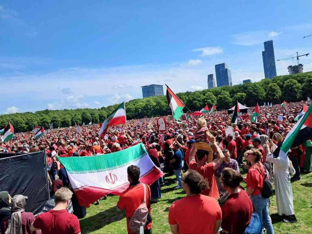 SprinterPress's tweet photo. 🇮🇷 A rally in support of Iran is taking place in the Netherlands. https://t.co/Lc1nAxl46q