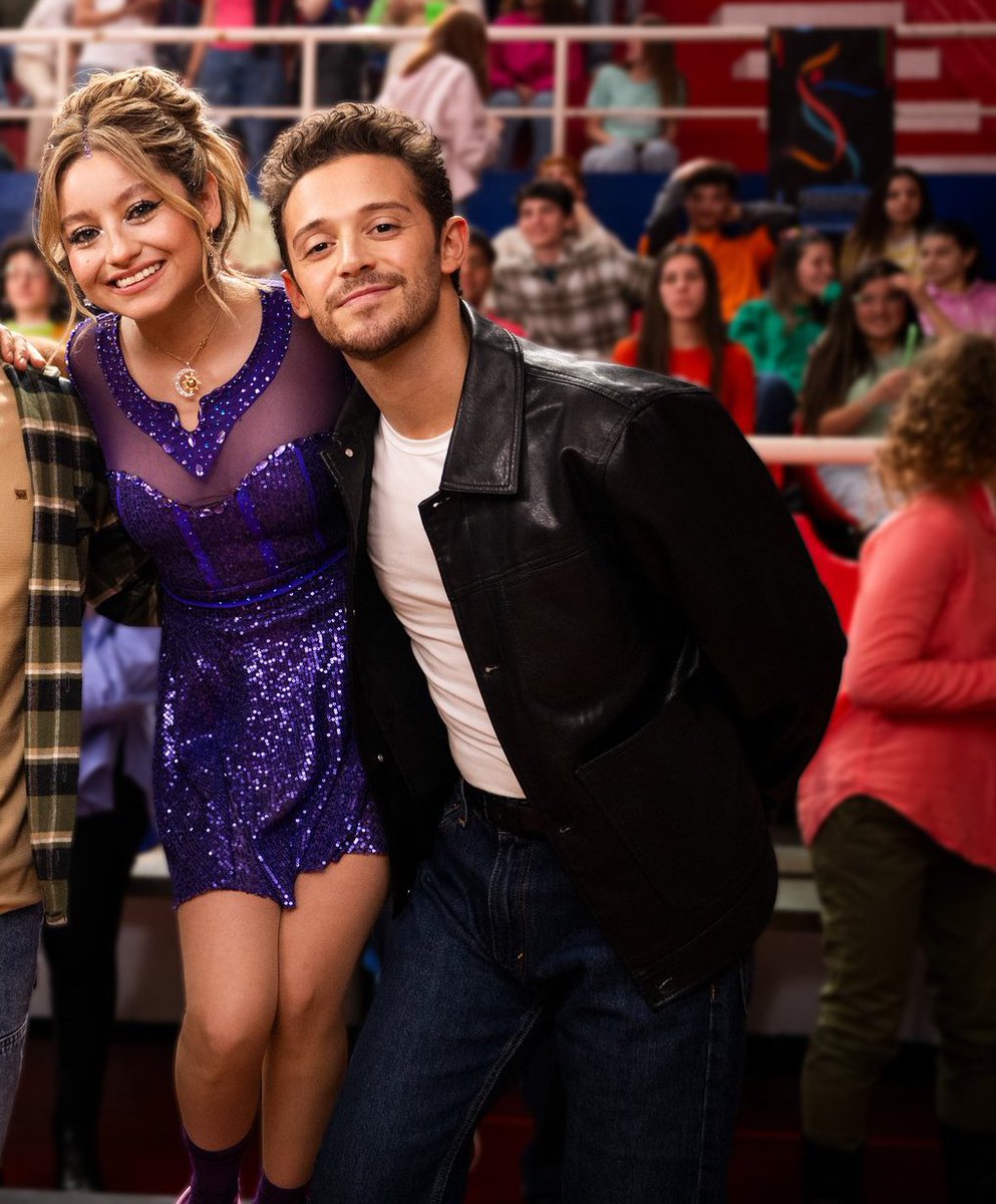 karolstanboy's tweet photo. Vuelve Lutteo la mejor pareja protagonista de Disney ❤️‍🩹

VUELVE SOY LUNA https://t.co/ZltJaZA3nl