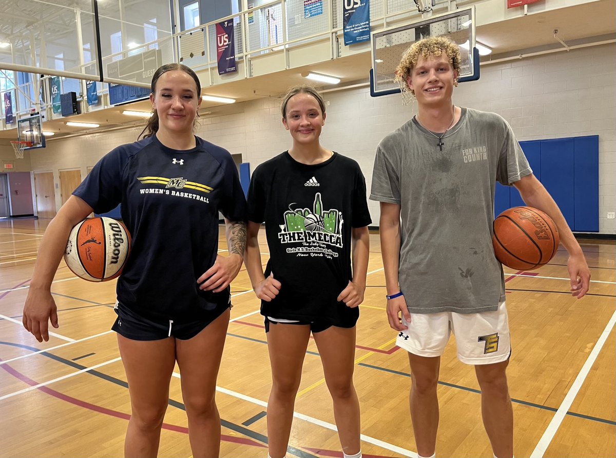 bobcatalini's tweet image. No Magic 🪄 just Effort 🚧 🧱 📈 @MerrimackWBB @ORGirlsHoops @BayStateJags @ORR_Hoops @teamsims4Life
