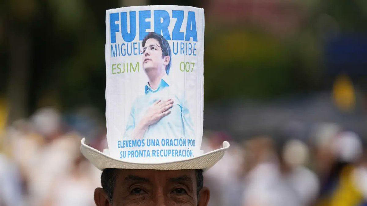 🚨🇨🇴#EstáPasando | Uribe Turbay es llevado a una cirugía de urgencia por nuevo sangrado cerebral, según un nuevo parte médico divulgado este lunes por la Fundación Santa Fe de Bogotá.