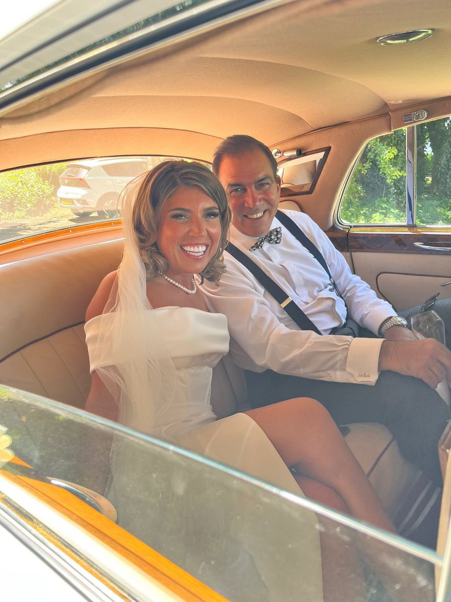 Happy happy day, on our way to the Church, no more words needed! #daughter #wedding