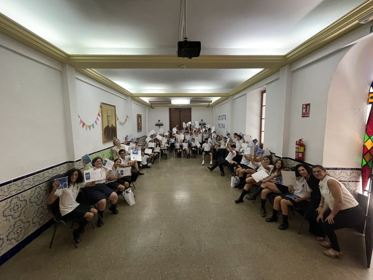MC MUTUAL ha otorgado un accésit a nuestras alumnas CEE de 4° ESO y OPO de 2° ESO en el concurso de redacción en la XVII edición de los Premios MC 28 de abril para conmemorar el Día Mundial de la Seguridad y la Salud en el Trabajo y fomentar la cultura preventiva.