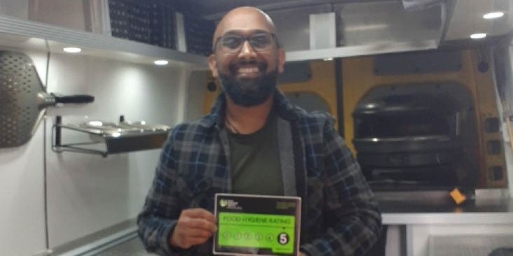 CharnwoodBC's tweet photo. ⭐⭐⭐⭐⭐ Congratulations to 4️⃣ more businesses to have achieved a 5️⃣ rating in the Charnwood Food &amp; Safety Team Food Hygiene Ratings Scheme.

👏👏👏👏 Well done to Dash Brews in Loughborough, Oomee in Birstall, Rothley C of E Academy, and Thurmaston Convenience Store. https://t.co/3rsnWv8Clu
