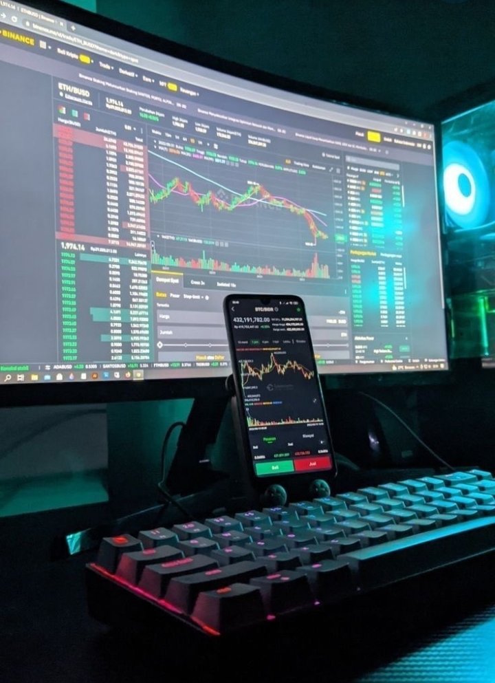 A good way to always stay financially free is staying away from a 9 to 5 job