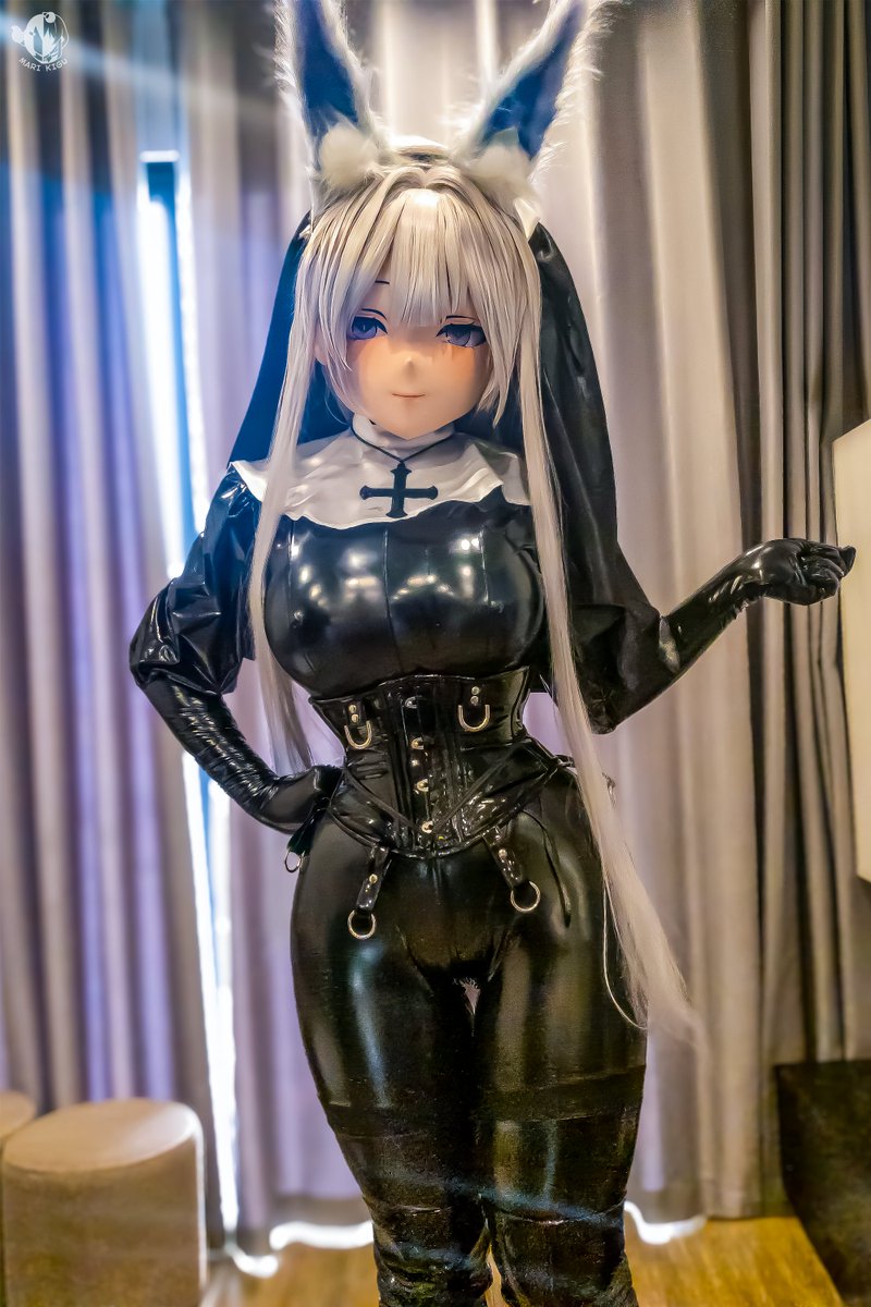 They call this attire forbidden... but if it’s your gaze that lingers, I’ll consider it divine.

#kigurumi
#AzurLane
#Shinano