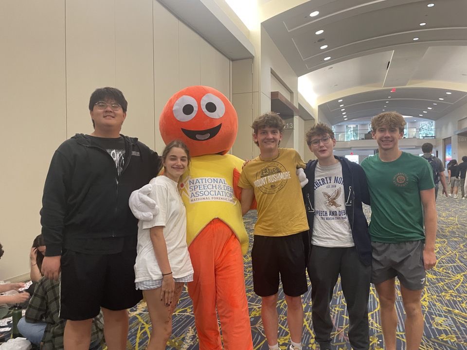 Liberty North NFL (@lnhsnfl) on Twitter photo Nationals Travel Day:
Made it to Des Moines and met Sparky. Ready for competition tomorrow!! <a href="/LPSFineArts/">LPS Fine Arts</a> <a href="/LNEaglePride/">Liberty North Eagles</a> Nationals Travel Day:
Made it to Des Moines and met Sparky. Ready for competition tomorrow!! <a href="/LPSFineArts/">LPS Fine Arts</a> <a href="/LNEaglePride/">Liberty North Eagles</a>
