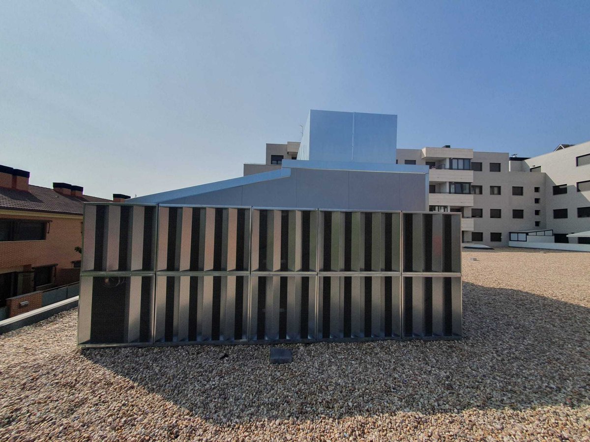 Descubre cómo AUDIOTEC abordó el desafío de convivencia y ruido en las alturas con un encapsulado inteligente y estético. ¡La armonía entre tecnología y calidad de vida! 🏡🎶
#ArquitecturaSinRuido 🏗️ blgs.co/sah2ow