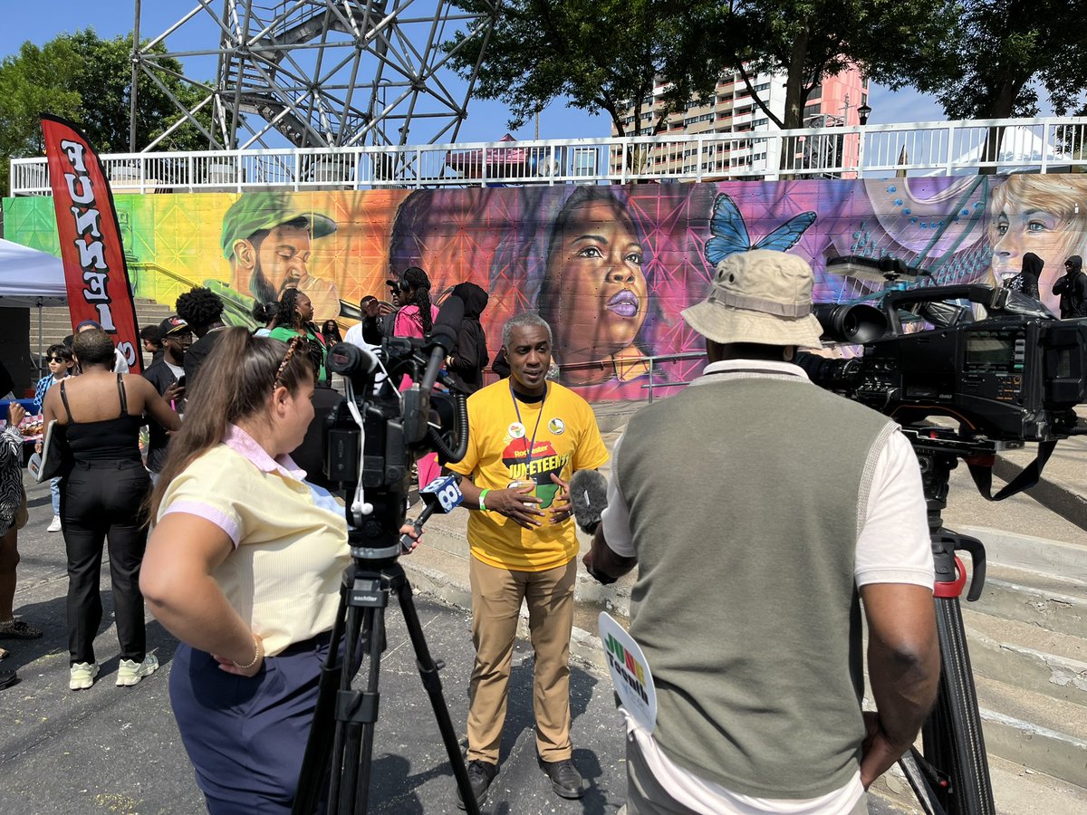 LáLew Public Relations tweet media