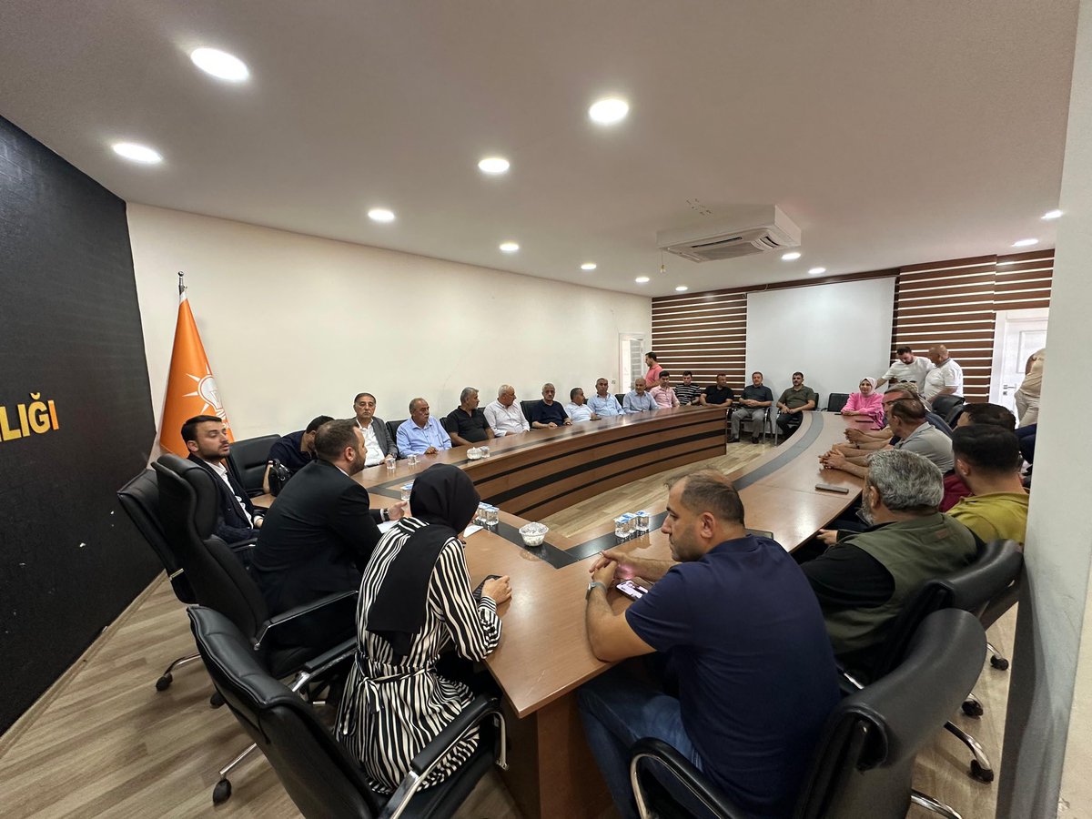 AK Parti Siirt (@akpartisiirt) on Twitter photo İl Başkanımız Sn. <a href="/AvCanerOzturan/">Av. Bahri Caner ÖZTURAN</a>
Kadın Kolları Başkanımız Sn. <a href="/AvBetulTubaMavi/">Av. Betül Tuğba Mavi</a>
Gençlik Kolları Başkanımız Sn. <a href="/mrtgul34/">Murat Gül</a>
Katılımları ile haftalık olağan il Yönetim Kurulu toplantımızı gerçekleştirdik .
Toplantımızın hayırlara vesile olmasını dileriz. İl Başkanımız Sn. <a href="/AvCanerOzturan/">Av. Bahri Caner ÖZTURAN</a>
Kadın Kolları Başkanımız Sn. <a href="/AvBetulTubaMavi/">Av. Betül Tuğba Mavi</a>
Gençlik Kolları Başkanımız Sn. <a href="/mrtgul34/">Murat Gül</a>
Katılımları ile haftalık olağan il Yönetim Kurulu toplantımızı gerçekleştirdik .
Toplantımızın hayırlara vesile olmasını dileriz.
