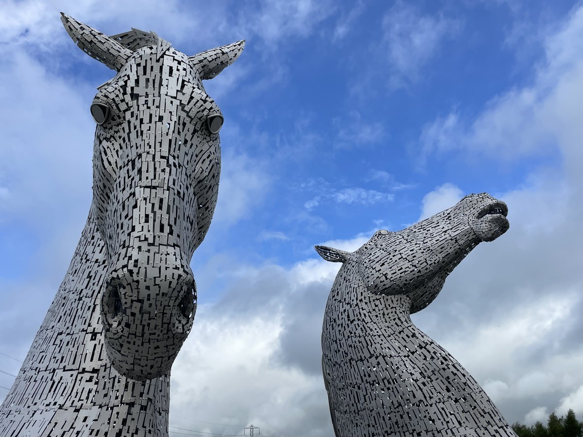 domarncreative1's tweet photo. On a recent trip to Fife, was very lucky to finally observe these lovelies up close rather than via the motorway as I passed by! #Domarn #Creativity #design #Kelpies #HelixPark #Falkirk https://t.co/TFCEcoWAGK