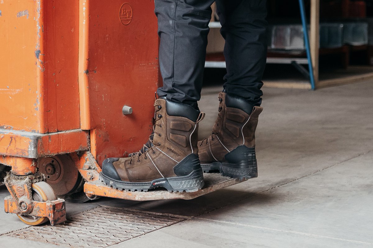 This is MONSTER 8" (STP). 🥾

REAL-WORLD TESTED™: Elemental Rated

Composite Safety Toe and Plate

Combination-welted and direct-injection construction for improved fit and lightweight functionality

Deep lug sole with multi-directional traction and durable comfort zones