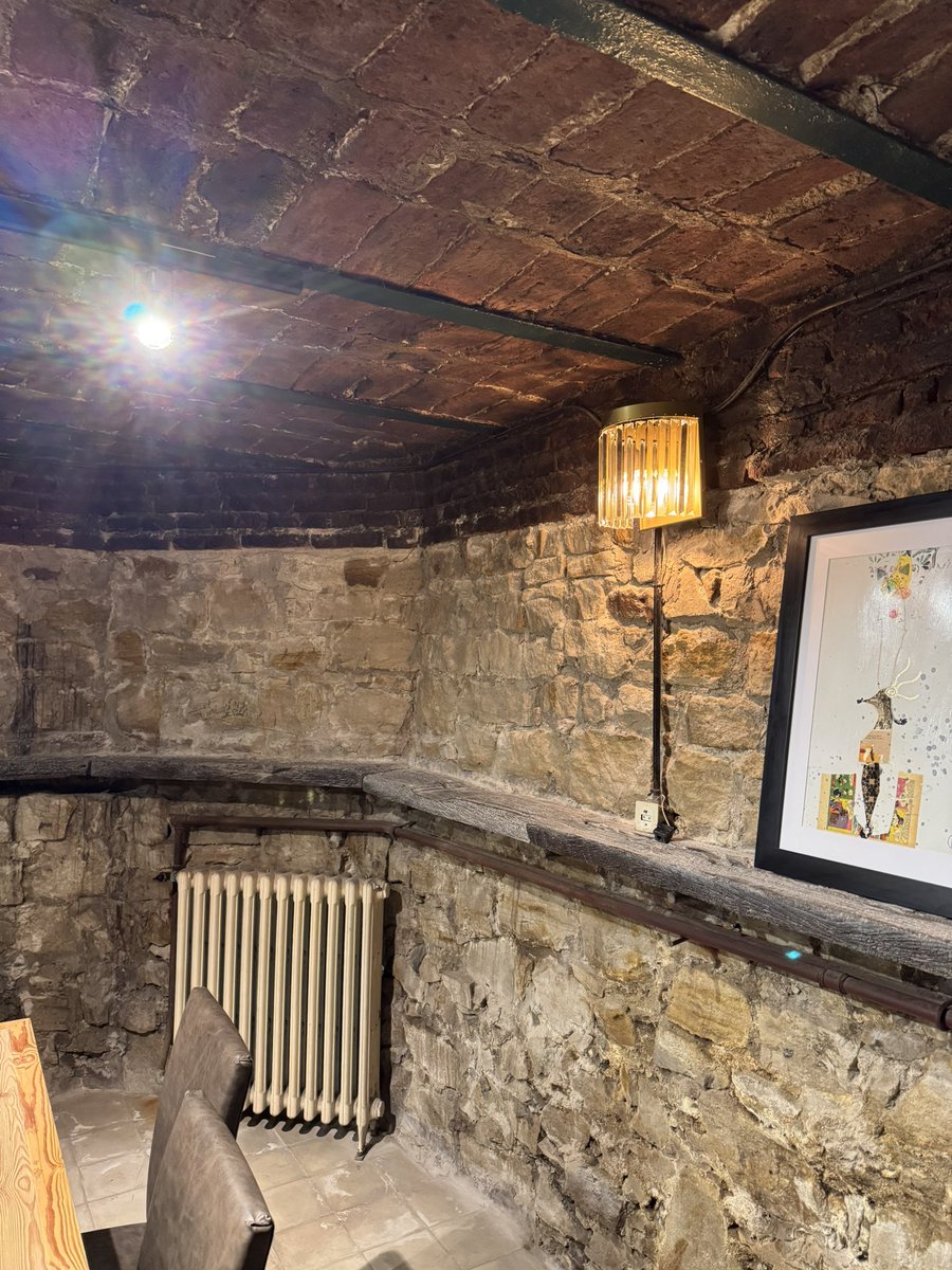 franschulzSL's tweet photo. @hiperfalcon Full recomendable. Podes pasar a la bodega subterránea y hacer una visita guiada de 30 mins por la casa sin costo adicional.
En unos días hay una cata y presentación de vinos en su bodega.
El cafe y la comida realmente excelente. https://t.co/nKGTmkyi9G