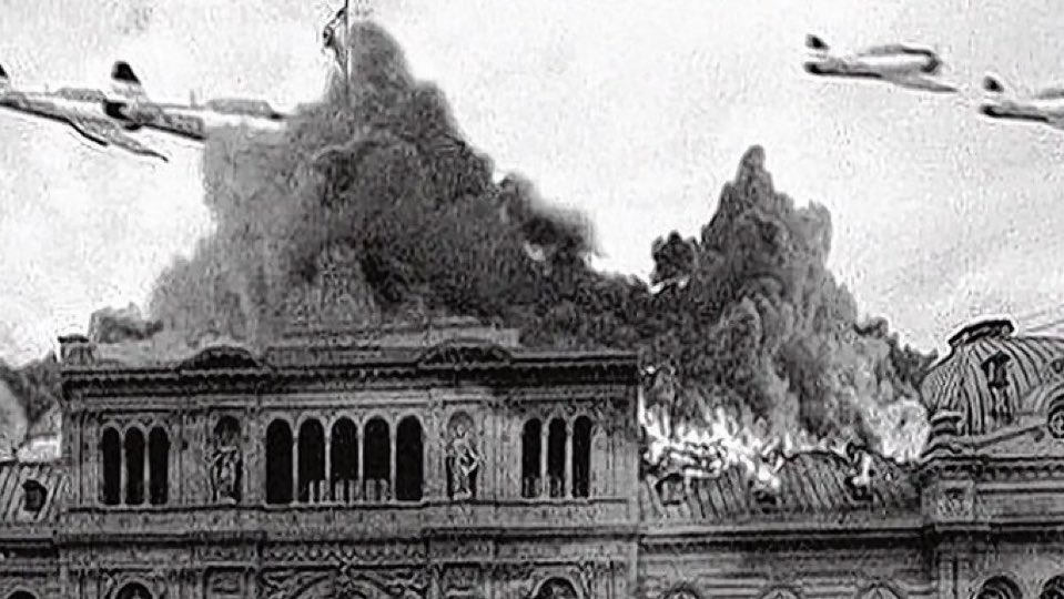 cristiancim's tweet photo. El primer atentado terrorista sufrido en la República Argentina fue el 16 de junio de 1955 y lo cometió su propia Marina de Guerra. 
Fin. https://t.co/UJYtuMEB9k