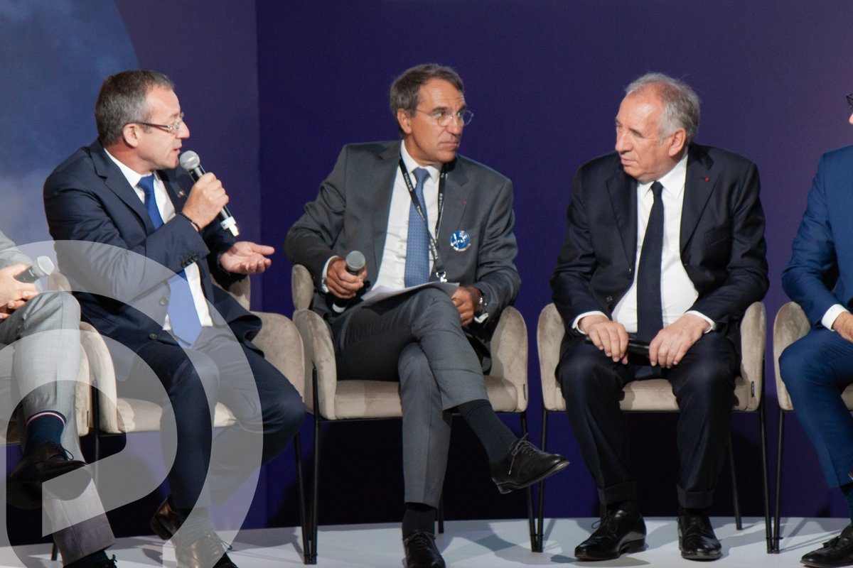 "We at Eutelsat provide our OneWeb network in low Earth orbit that is sovereign and European. There is a real appetite for this sovereignty across the industry.”

Jean-François Fallacher, Eutelsat Group CEO speaking at #ParisAirShow2025 today, alongside French PM François Bayrou.