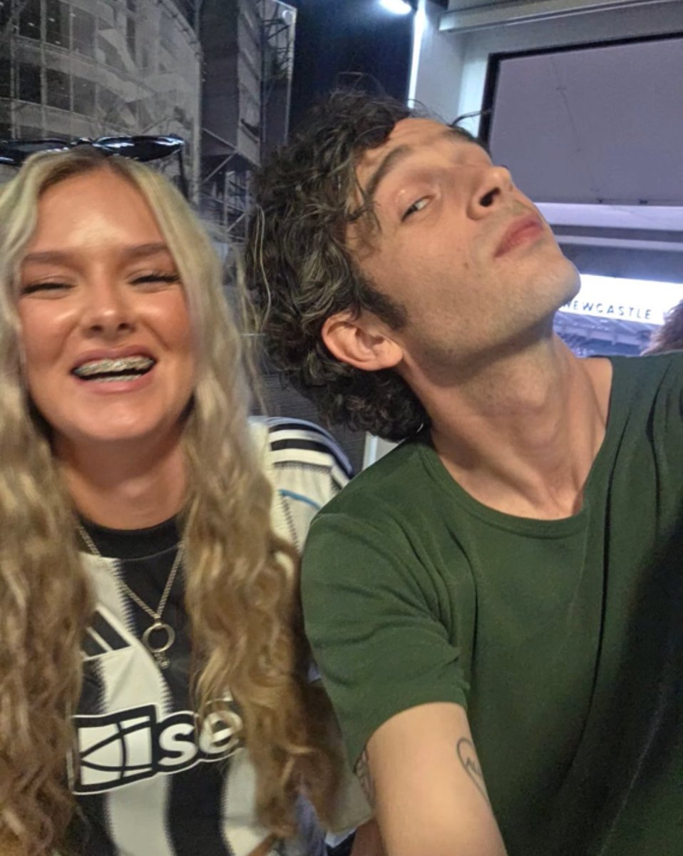 justroxybaby's tweet photo. Funny how the real smile comes back when the wrong people aren’t around 😍😍😍💖 

Haven’t seen him smile like this in a while. Safe, free, glowing. That’s the real Matty 🖤 https://t.co/FPzHQYWrnv