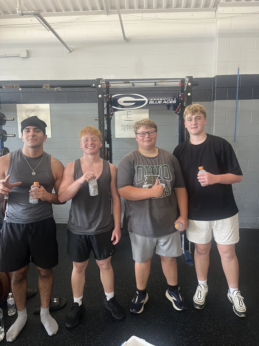 Gatorade Rack of the Day!! Go Blue Aces!! <a href="/coach_leff/">Dylan Leffingwell</a> <a href="/JessWillsAAD/">J.Wills Assistant AD</a> <a href="/GV_Blue_Aces/">Granville Athletics</a>
