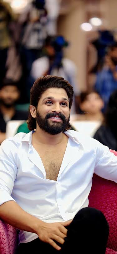 🤍 <a href="/alluarjun/">Allu Arjun</a>