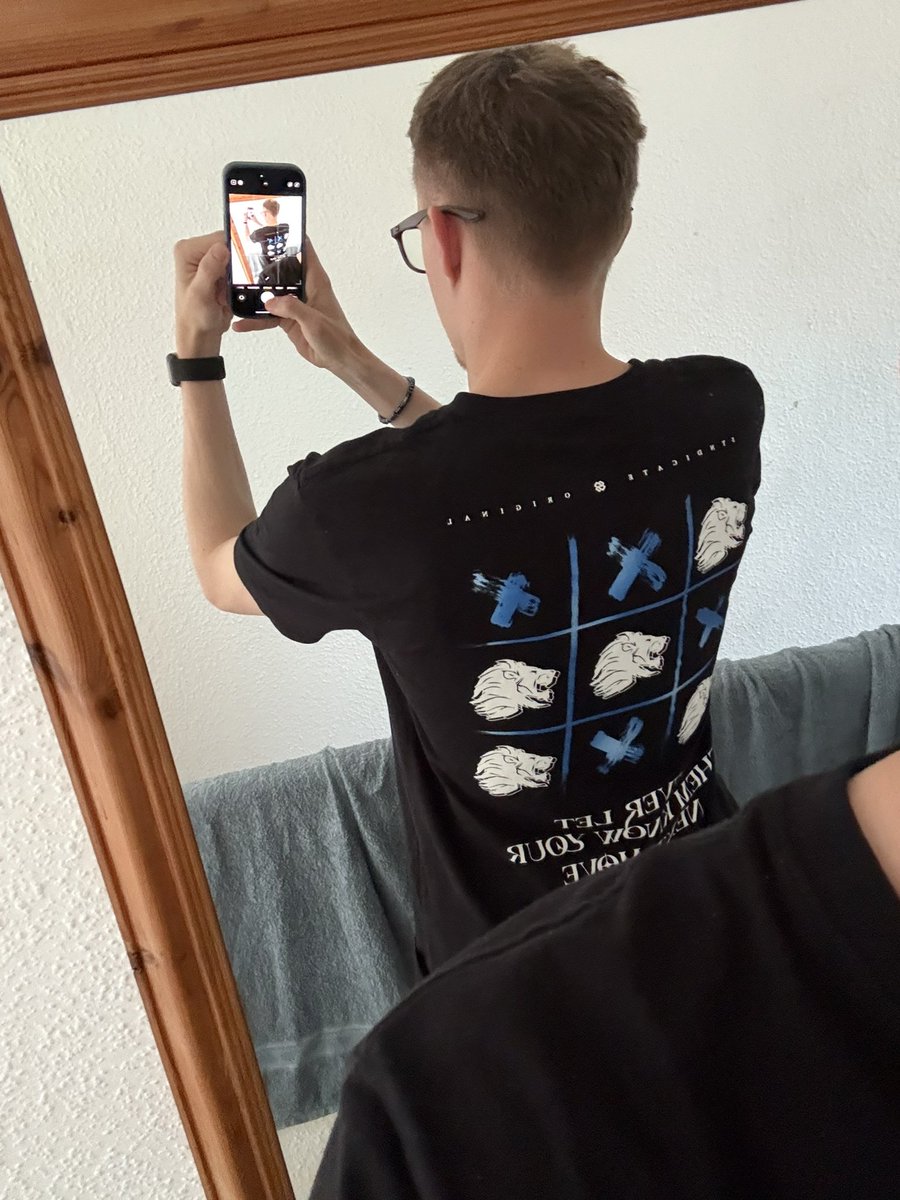GeoPCsUK's tweet photo. @Syndicate my gf got me your T-shirt to match the hoodie version I bought her hell yeah brother 💪🙌 https://t.co/AgtnOIALZZ