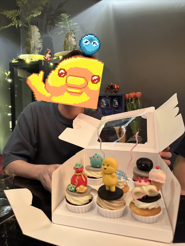 It has been 3 years since I joined <a href="/ApeironNFT/">Apeiron</a>. I contributed a lot of my time to the project that even my friend sent Dood's cupcake to me on my birthday lol. How time files! 

When DOOD figure for me sir? <a href="/FrankTCheng/">LoreKeeper</a> 🐥