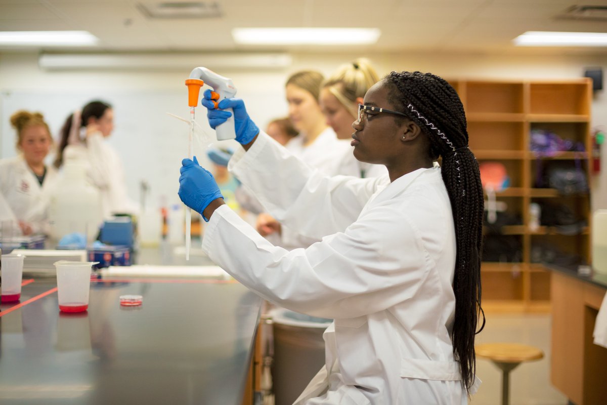 Think beyond boundaries! At OC, you'll explore biology, chemistry, physical science and more with experienced faculty who help you integrate your faith with your scientific studies. 
Discover more of our Natural Sciences program: oc.edu/academics/coll…
#College #AcademicSuccess