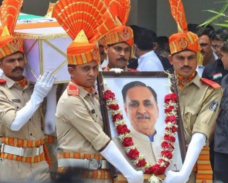SagarSegaliya's tweet photo. Great son of Rajkot now star in the sky 🙏 #VijayRupani https://t.co/caGKEgtvpD