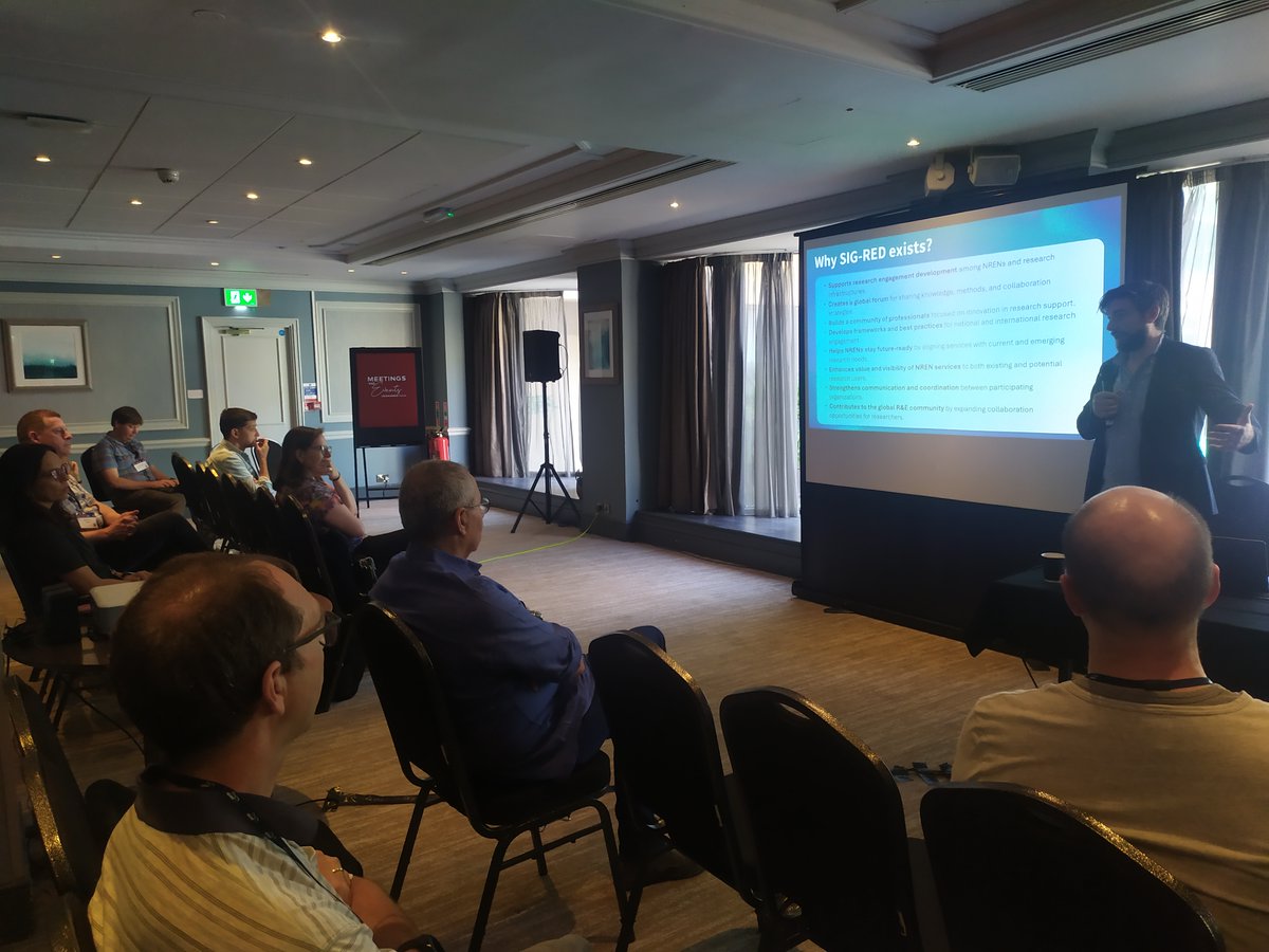 A.O. RENAM (@renam_ao) on Twitter photo Special Interest Group 🤓 on #Research #Engagement Development gathered on June 13, 2025, at #TNC25 in Brighton - with presentations from Chris Atherton of #GÉANT, Christopher Walker of <a href="/Jisc/">Jisc</a>, Jason Zurawski of <a href="/ESnet/">Energy Sciences Network (ESnet)</a>, Débora Reis of <a href="/Rede_RNP/">RedeRNP</a>; Marco Verdicchio of #SURF.👍
#NRENs Special Interest Group 🤓 on #Research #Engagement Development gathered on June 13, 2025, at #TNC25 in Brighton - with presentations from Chris Atherton of #GÉANT, Christopher Walker of <a href="/Jisc/">Jisc</a>, Jason Zurawski of <a href="/ESnet/">Energy Sciences Network (ESnet)</a>, Débora Reis of <a href="/Rede_RNP/">RedeRNP</a>; Marco Verdicchio of #SURF.👍
#NRENs
