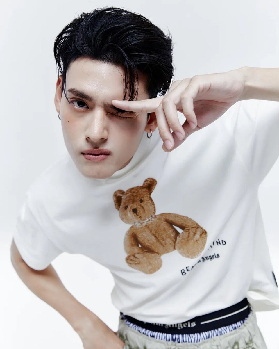Koogkai789651's tweet photo. อุ๊ยตาย ว้ายกรี๊ด เธอโคตรเท่ (โคตรเท่)
#PERSES #PERSES_TH
#NAY_PERSES
#PalmAngelsBearInMind
#PalmAngelsBKK
#BearInMind https://t.co/Z45RlsySCV