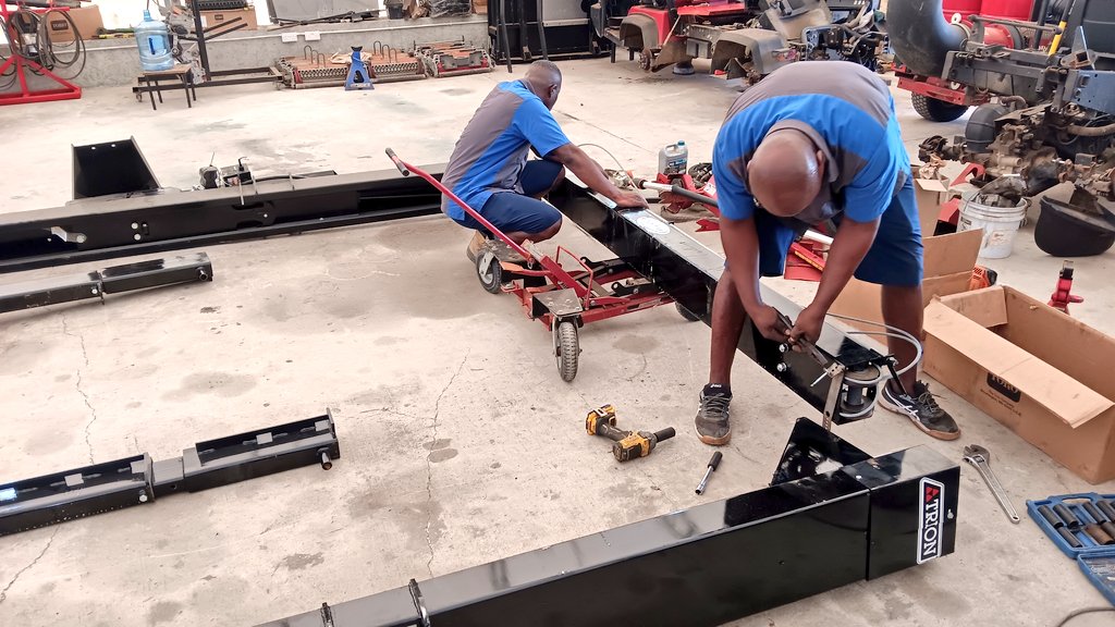 Hector Velazquez (@hectorsshop) on Twitter photo First order of business here at Cabat St. Lucia is getting this <a href="/TurfPrideUSA/">Turf Pride USA</a> Trion Lift up and operational. <a href="/NCSUTURF/">Damon Di Giorgio</a>
Dude, IT IS HUMID!! First order of business here at Cabat St. Lucia is getting this <a href="/TurfPrideUSA/">Turf Pride USA</a> Trion Lift up and operational. <a href="/NCSUTURF/">Damon Di Giorgio</a>
Dude, IT IS HUMID!!