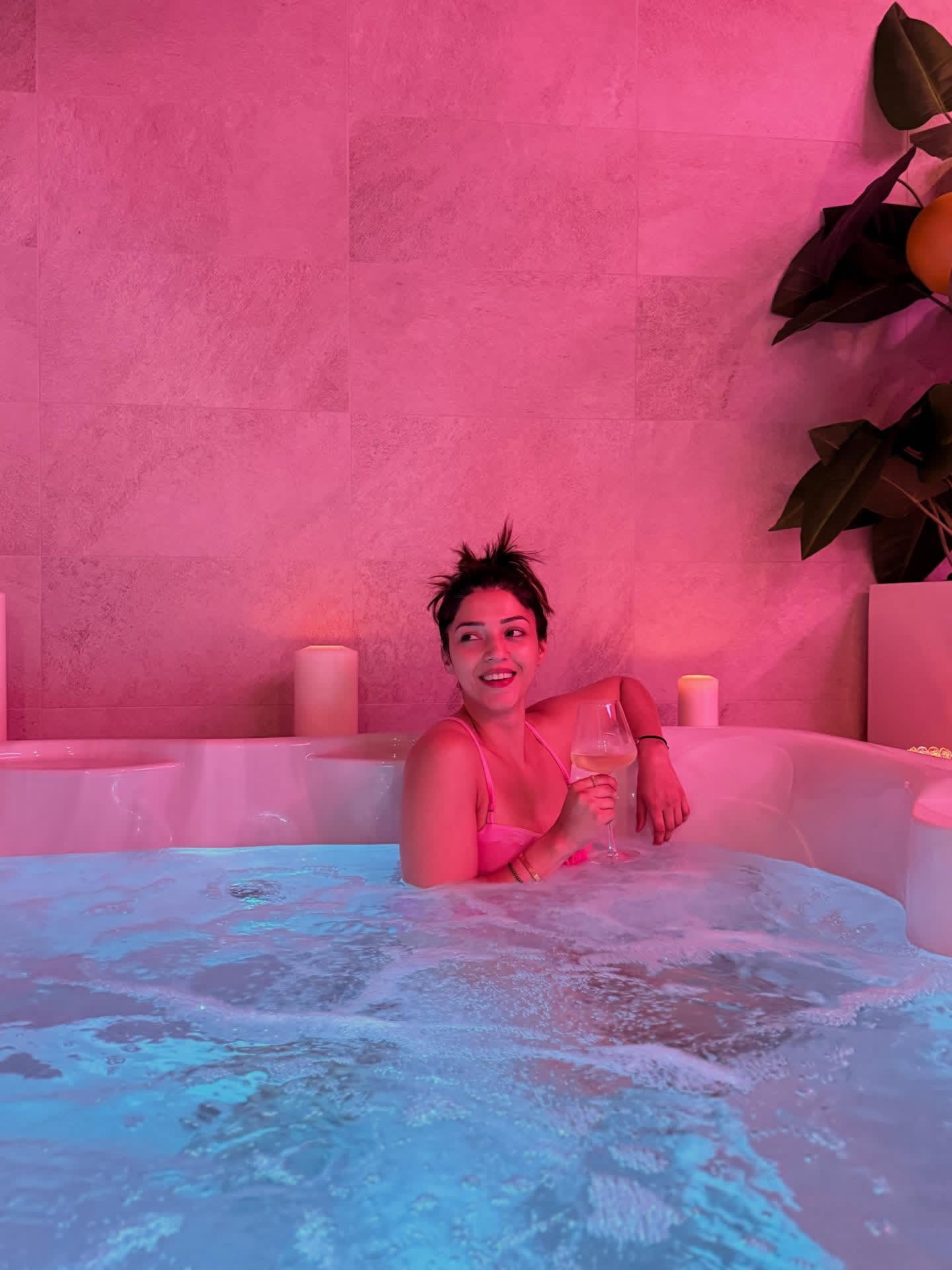 GtkASjha8AAijnN?format=jpg&name=large