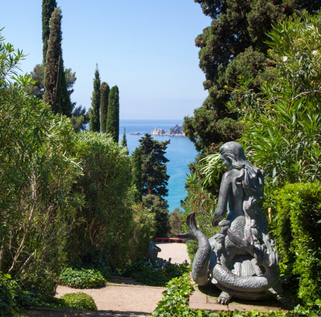 🌸 Vols descobrir dos dels jardins més emblemàtics de #inCostaBrava? 🌿 Ara, amb el 2x1 de Santa Clotilde i <a href="/MarimurtraJardi/">Jardí Botànic Marimurtra - Fundació Carl Faust</a>, gaudeix d’una entrada i visita’ls tots dos durant 4 anys! No deixis passar aquesta oportunitat única!

<a href="/lloretturisme/">Lloret Turisme</a>
