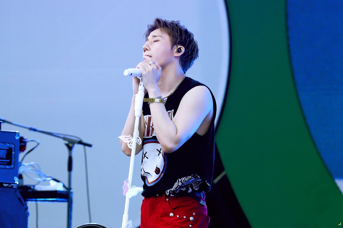 month_0609's tweet photo. 250615 뷰티풀민트라이프

👅

#성규 #김성규 #SUNGKYU
#인피니트 #INFINITE https://t.co/KfzQuaHPDG