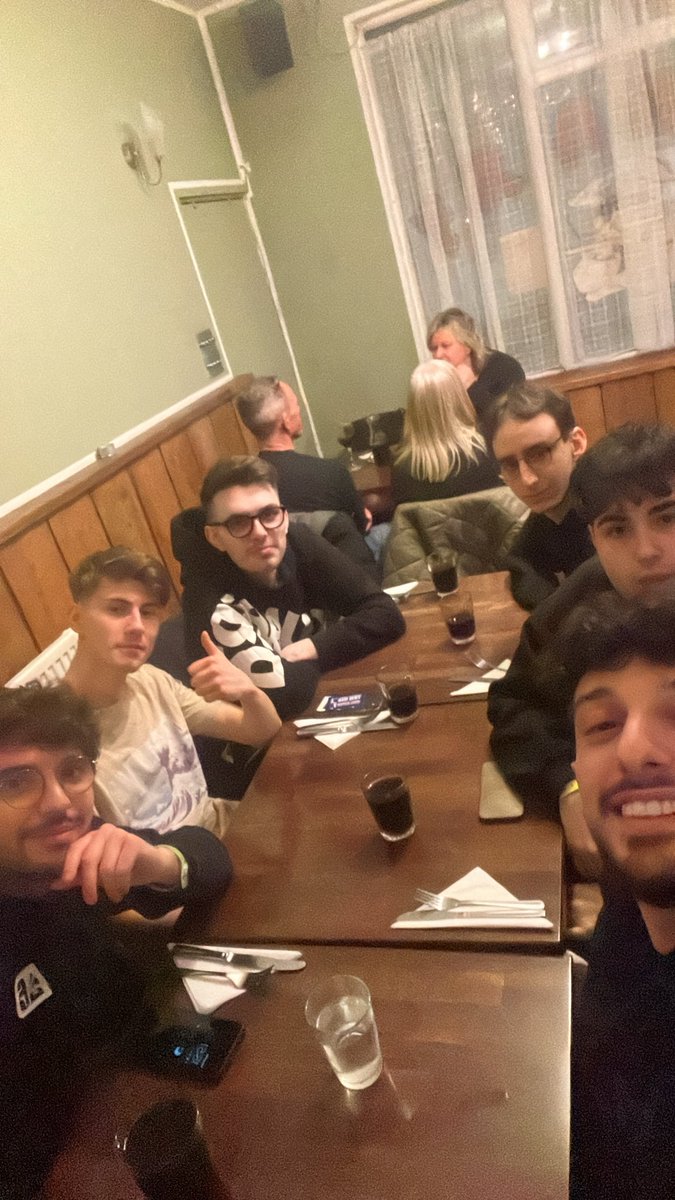 Inizia un percorso importante da fare insieme e non potevo desiderare persone migliori accanto a me, comunque vada noi resteremo una squadra e una famiglia. FORZA MACKO ! 🇮🇹❤️