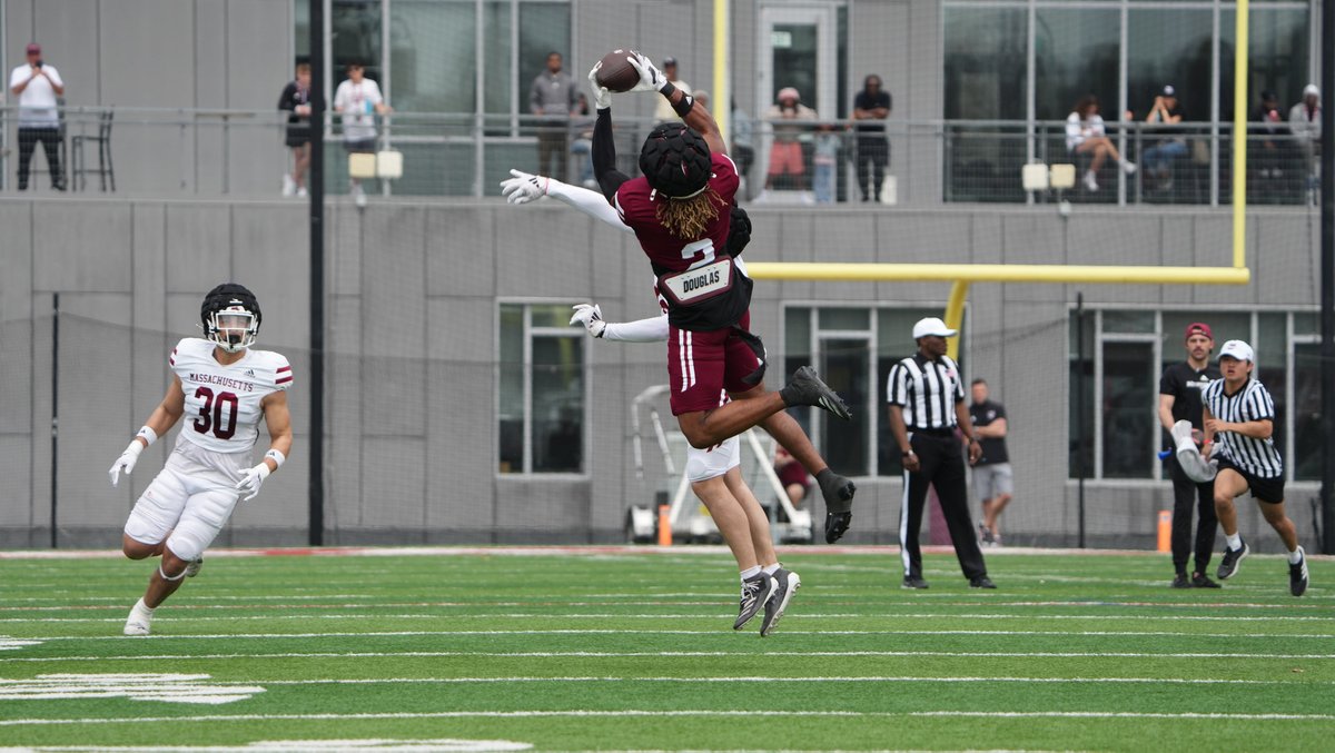Here is your <a href="/UMassFootball/">UMass Football</a> Player Profile of the week
#UmassFootball #UmassTwitter #Flagship       

(WR) Jacquon Gibson ( <a href="/humblequann/">Jacquon Gibson</a> )    
- Last season caught 23 passes for 270 yds
- Leader in WR room according to coaches
- Incredible catch radius and vertical