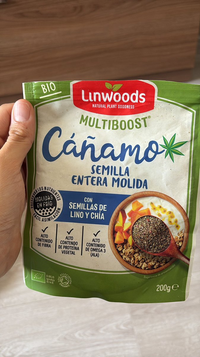 CapitalEnForma's tweet photo. 🌱 Empezad a poner semillas en vuestros platos
Ensaladas, cremas, yogures… donde queráis.

Estas de la foto son de lino y cáñamo:
✅ Fuente de proteínas
✅ Ricas en fibra
✅ Omega 3 de origen vegetal https://t.co/OKjTwx0xL6