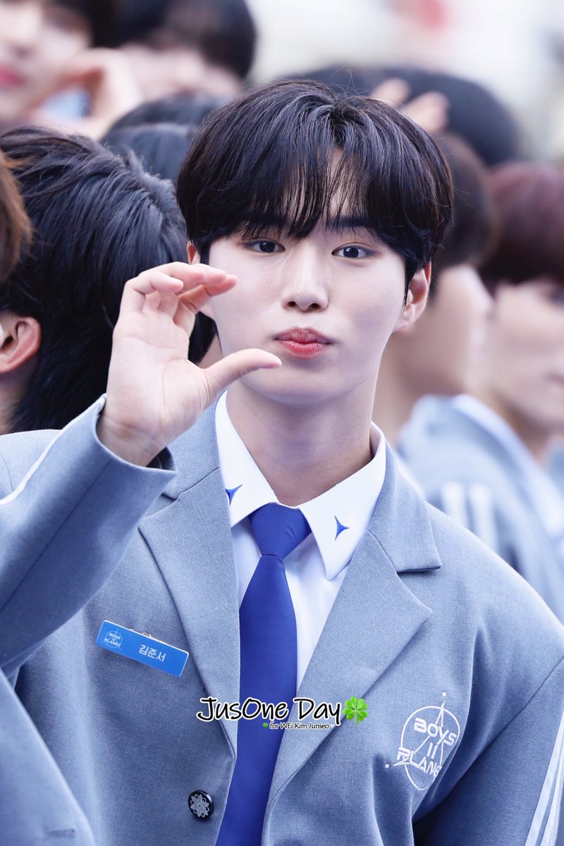 JusOneDay1120's tweet image. 250614 BOYS II PLANET OPEN STAGE
#κΉμ€μ #KIMJUNSEO
#μμμ΄ #WEi #BOYS2PLANET #보μ΄μ¦2νλλ
#μ€λλ_μ€μλ₯Ό_κΌ_μμν΄