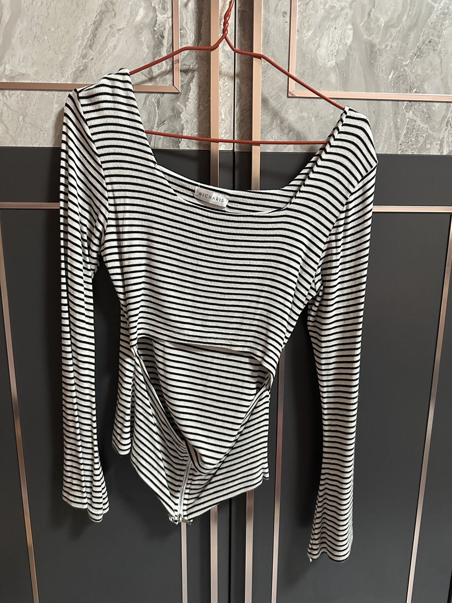 nnsahw's tweet photo. #ส่งต่อ Nicharis [Used once]
Size: One size
🏷️: 200
📦: 10
DM มาเลยค่ะ🥳💕
#ส่งต่อเสื้อผ้า #ส่งต่อเสื้อผ้ามือสอง #เสื้อผ้ามือสอง #เสื้อผ้ามือสองสภาพดี #เสื้อผ้ามือ2 #เสื้อผ้า #เสื้อผ้าราคาถูก #เสื้อผ้าพร้อมส่ง #เสื้อผ้ามือสองราคาถูก #โล๊ะตู้ #โล๊ะตู้เสื้อผ้า #เสื้อผ้าแบรนด์ไอจี https://t.co/HOSfjqeAez
