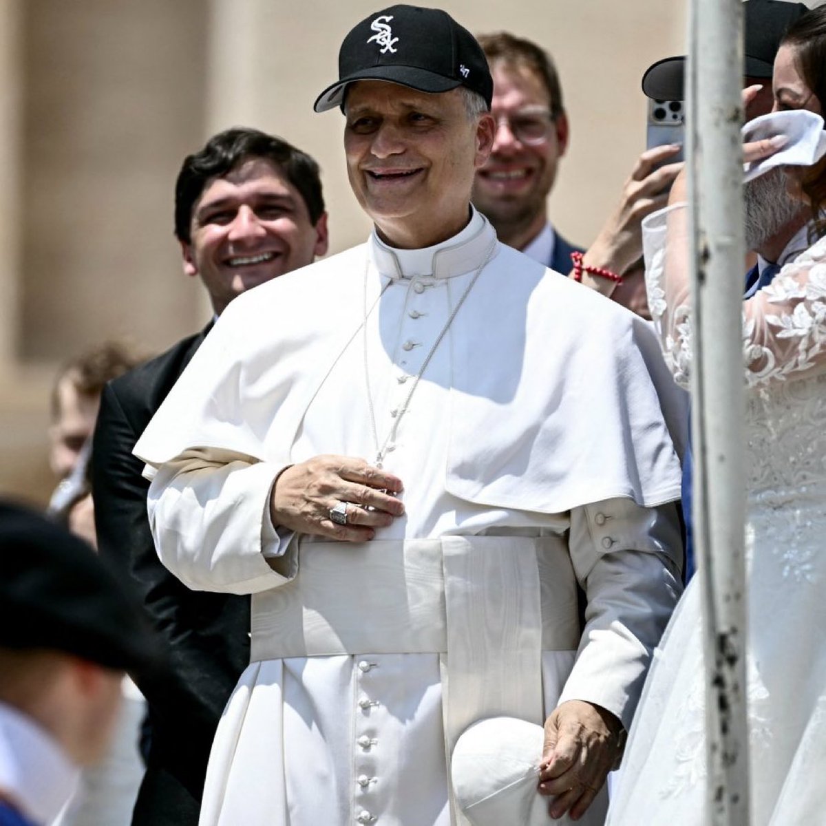 Someone is offering me $30 to delete 🤗🤗