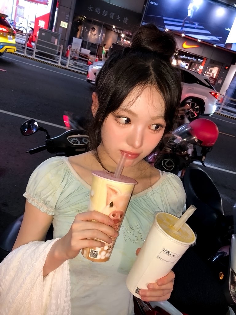 KiiiKiii_talk's tweet image. 냠🧃

#KiiiKiii #키키 #SUI #수이