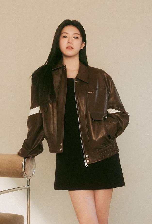 Like brother like sister.