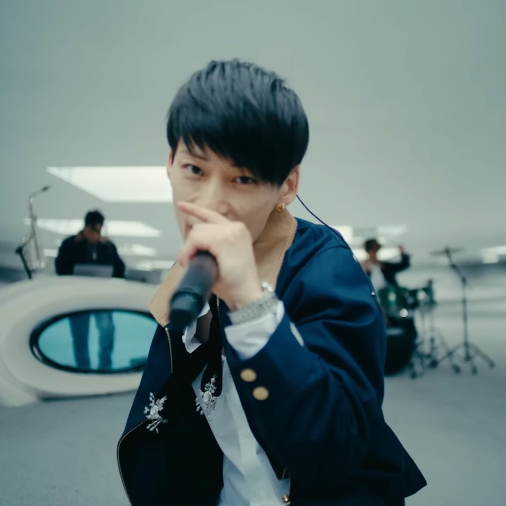 TAKUYA∞着用　ネクタイ UVERworldファッション】 TAKUYA∞が着用しているネクタイ 🏷：Tanaka