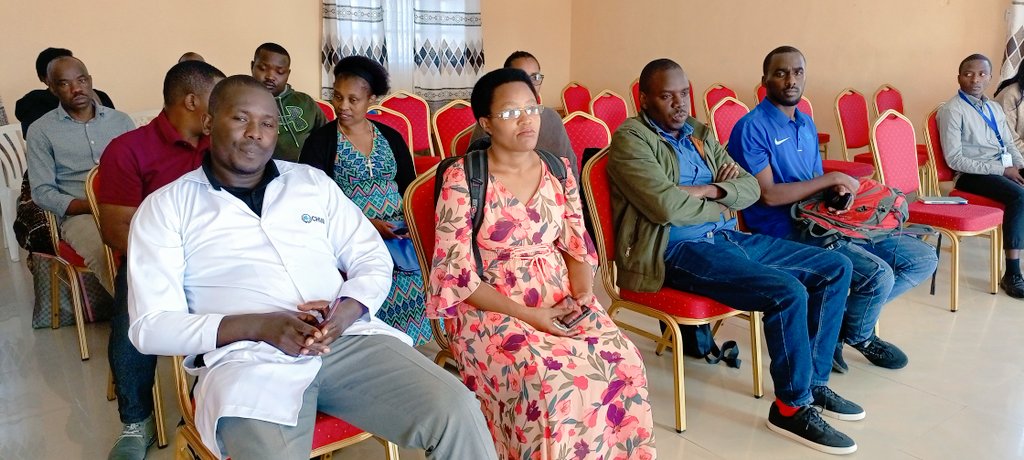 GITWE District Hospital (@hospitalgitwe) on Twitter photo Umuyobozi Mukuru w'ibitaro bya <a href="/GitweHospital/">GITWE HOSPITAL</a> Dr Habituza Benjamin yahaye ikaze inzobere z'abaganga 26 baturutse mu bitaro bikuru bya kaminuza bya CHUB bakaba baje gutanga ubuvuzi ku ndwara zitandukanye zirimo izo mu mubiri no gupima igifu (Endoscopie)kubaga indwara zisanzwe. Umuyobozi Mukuru w'ibitaro bya <a href="/GitweHospital/">GITWE HOSPITAL</a> Dr Habituza Benjamin yahaye ikaze inzobere z'abaganga 26 baturutse mu bitaro bikuru bya kaminuza bya CHUB bakaba baje gutanga ubuvuzi ku ndwara zitandukanye zirimo izo mu mubiri no gupima igifu (Endoscopie)kubaga indwara zisanzwe.
